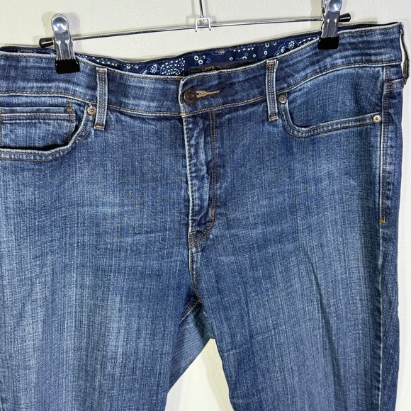 Levi's Women's 525 Perfect Waist Straight Leg‎ Jeans Blue Size 14 (34x30) - Picture 2 of 11